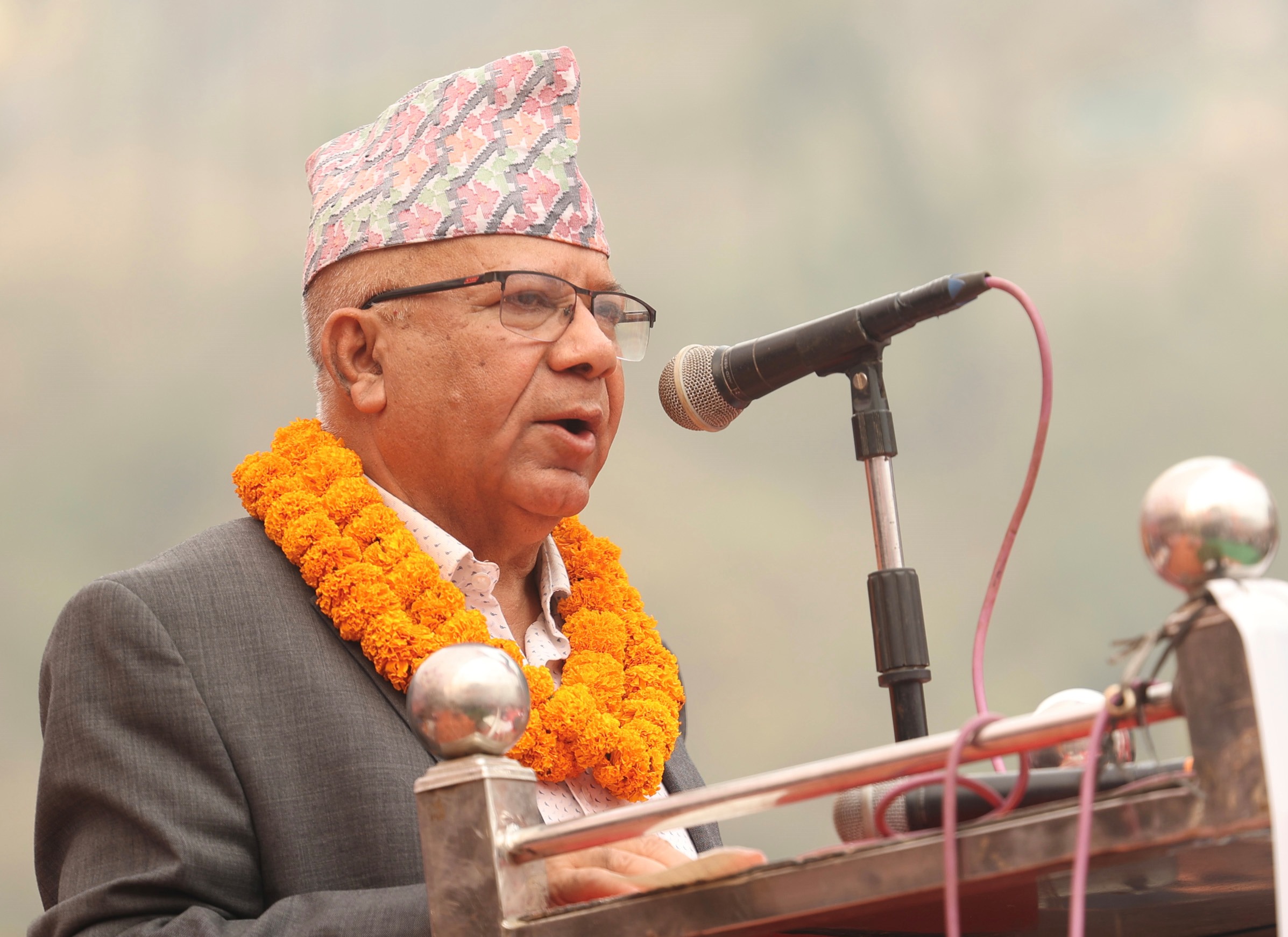 व्यवस्था र अवस्था बदलिएको छैन : माधव नेपाल